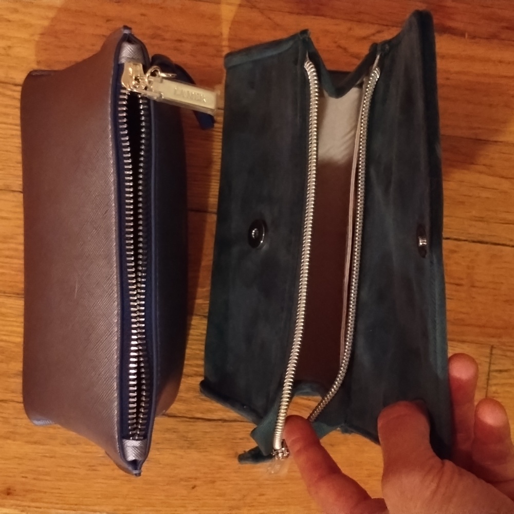 Two La Mer makeup bags - Picture 2 of 6